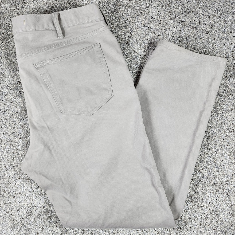 Banana Republic Traveler Pants Mens 38x30 Khaki Italian Fabric Twill Excellent